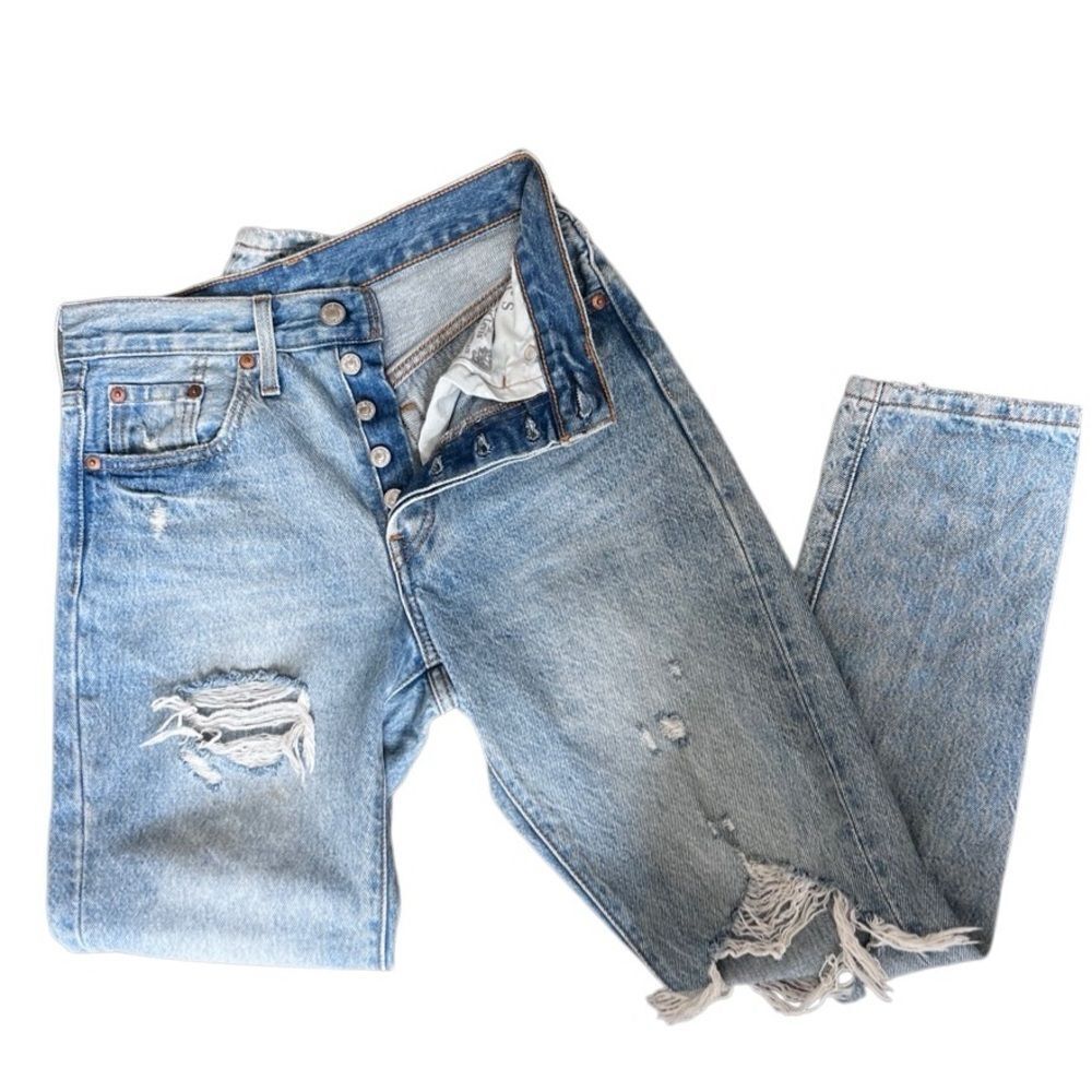 501 Levi’s skinny high waist distressed size W24 L28
